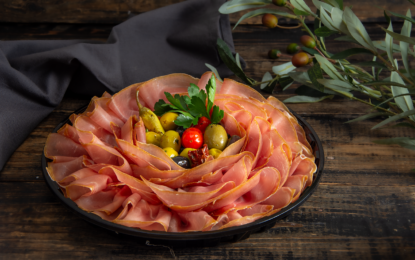 Narezek s pršutom NONO in olivami